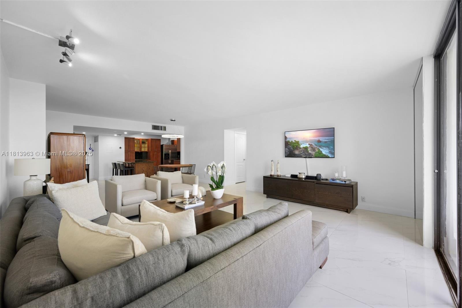 OLYMPUS CONDO PHASE - Residential