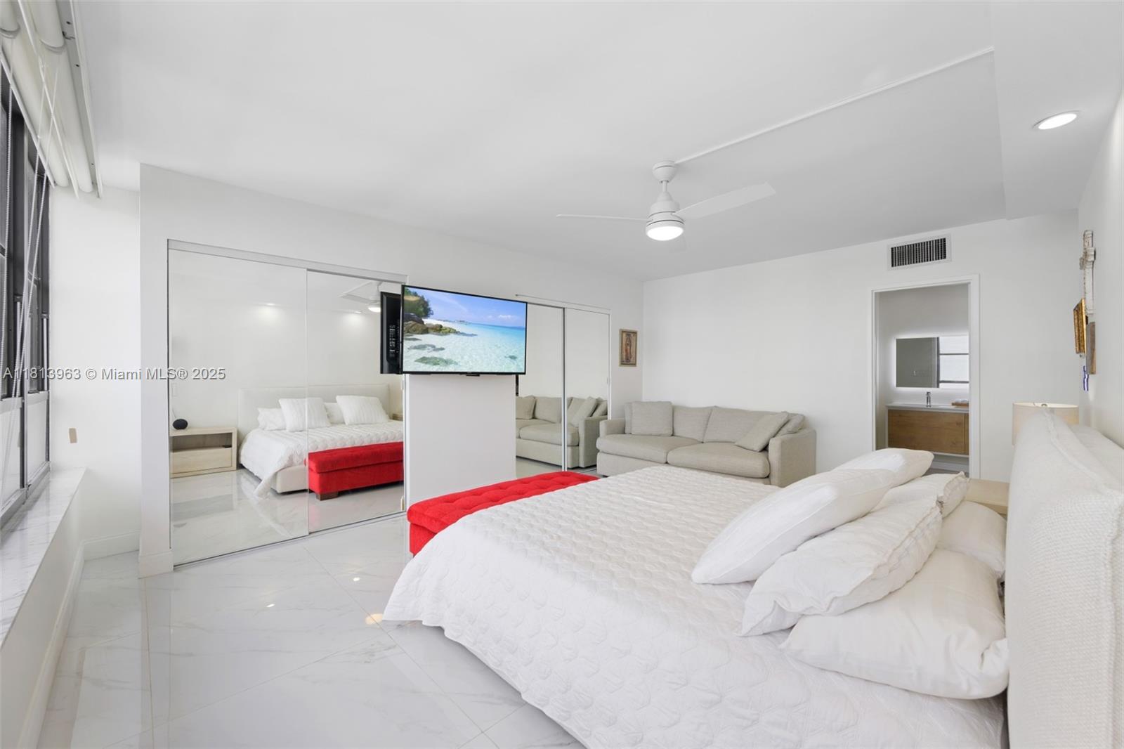 OLYMPUS CONDO PHASE - Residential