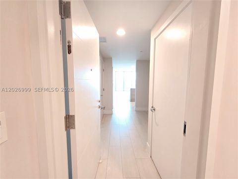 Tiny photo for 16385 Biscayne Blvd #1019, North Miami Beach, FL 33160 (MLS # A12026999)