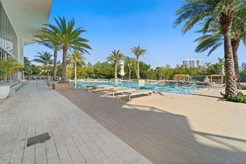 Tiny photo for 16385 Biscayne Blvd #1019, North Miami Beach, FL 33160 (MLS # A12026999)