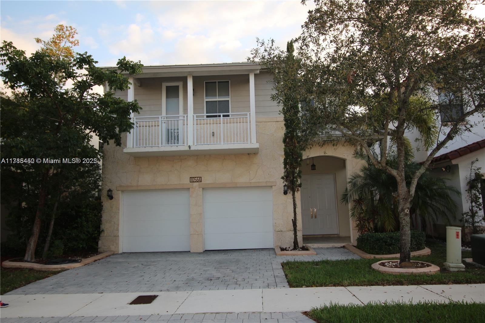Rental Property at 10564 Nw 70th Ln, Doral, Miami-Dade County, Florida - Bedrooms: 5 
Bathrooms: 4  - $6,950 MO.