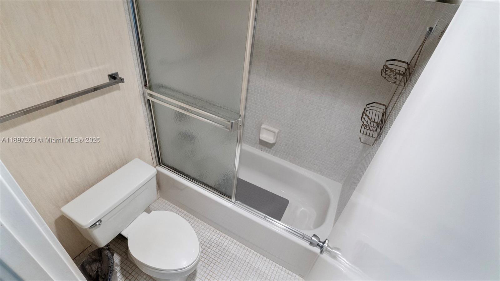 FLAMENCO CONDO TOWER I - Residential Lease