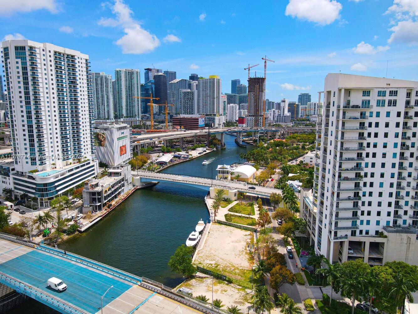 NEO CONDO - Residential