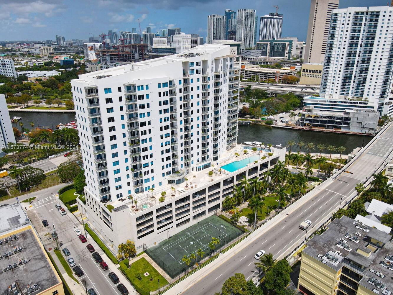 NEO CONDO - Residential