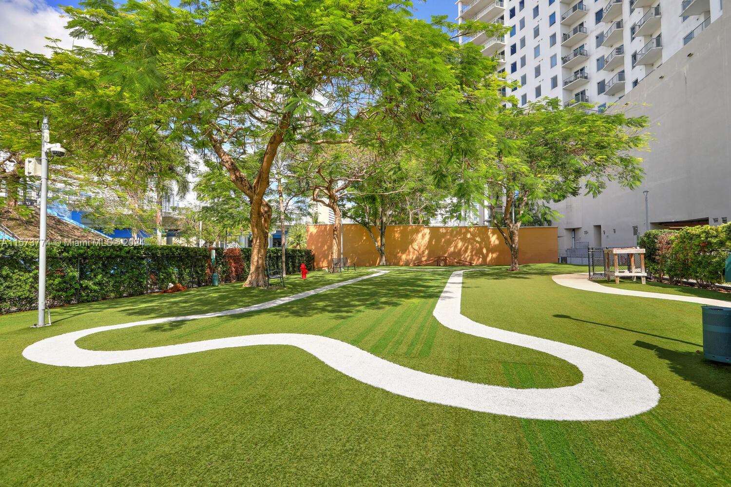 NEO CONDO - Residential