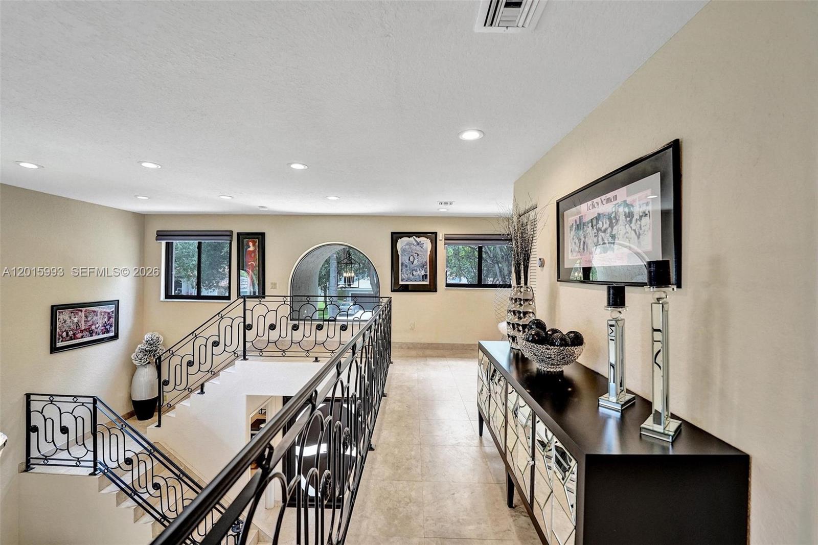 EMBASSY LAKES - Residential