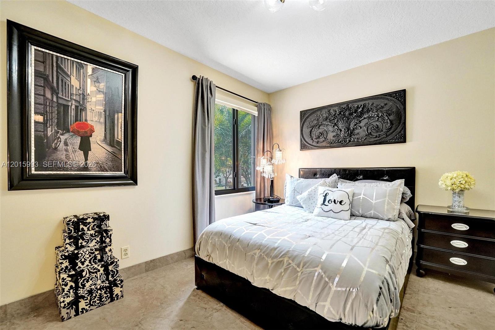 EMBASSY LAKES - Residential