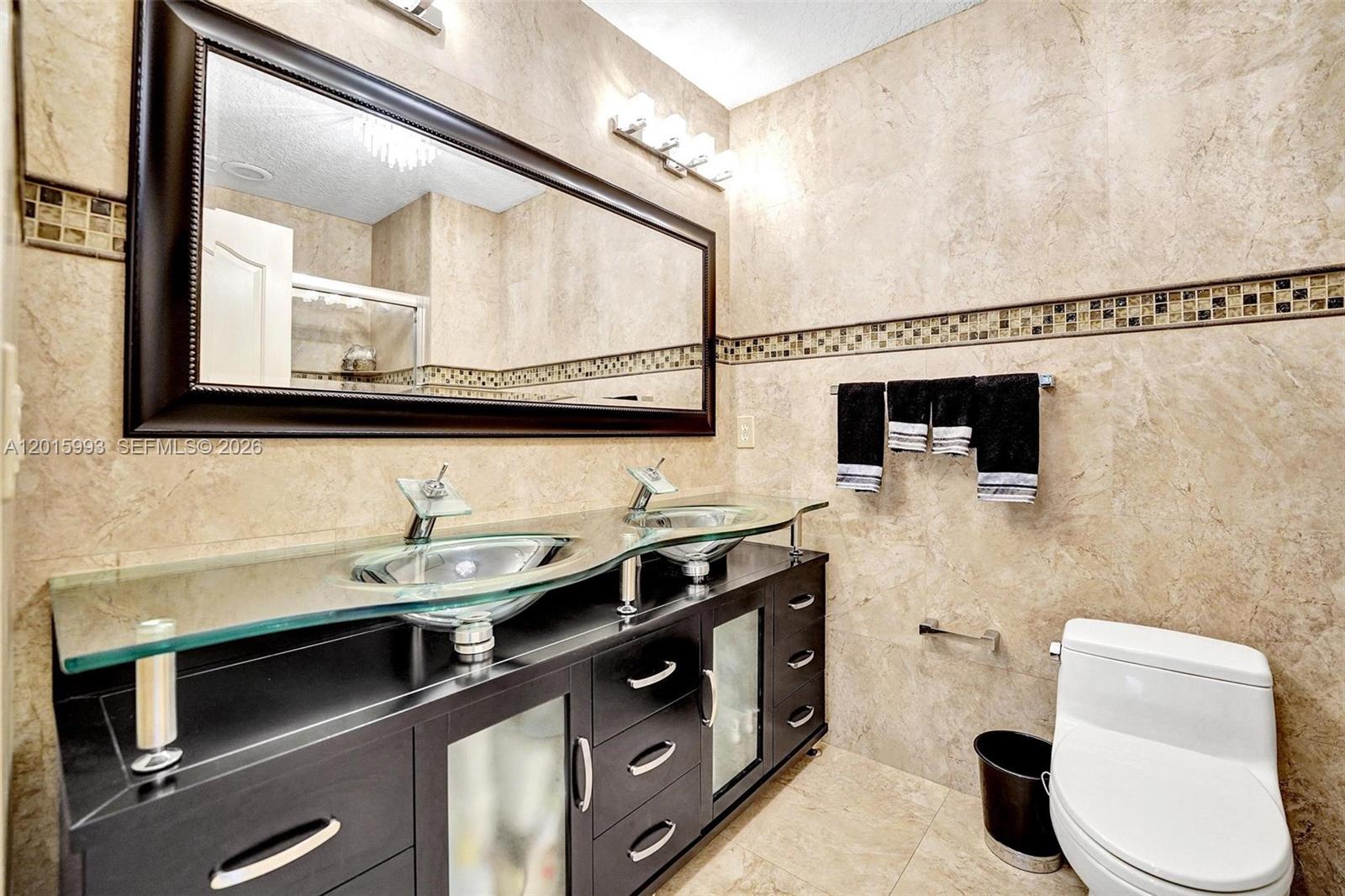 EMBASSY LAKES - Residential
