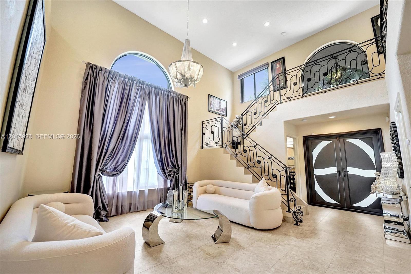 EMBASSY LAKES - Residential