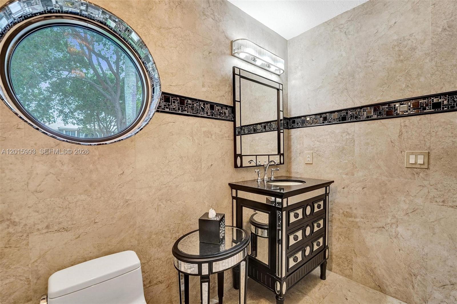 EMBASSY LAKES - Residential
