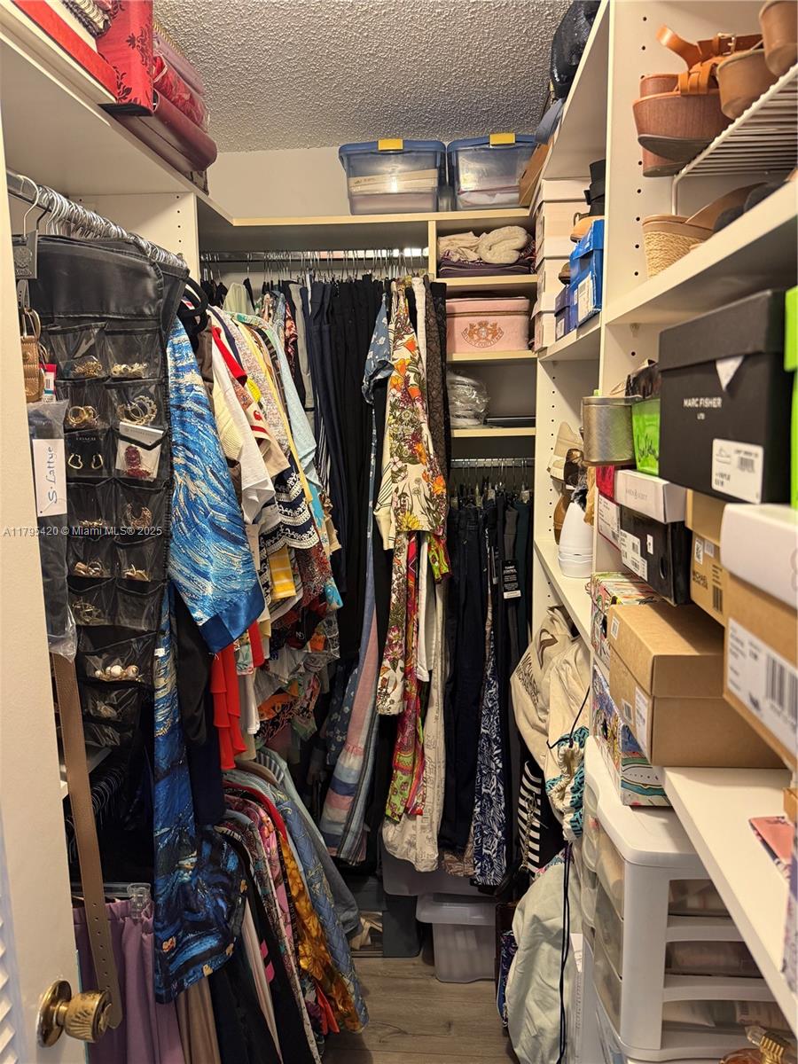 LAUDERDALE WEST 2 SEC - Residential