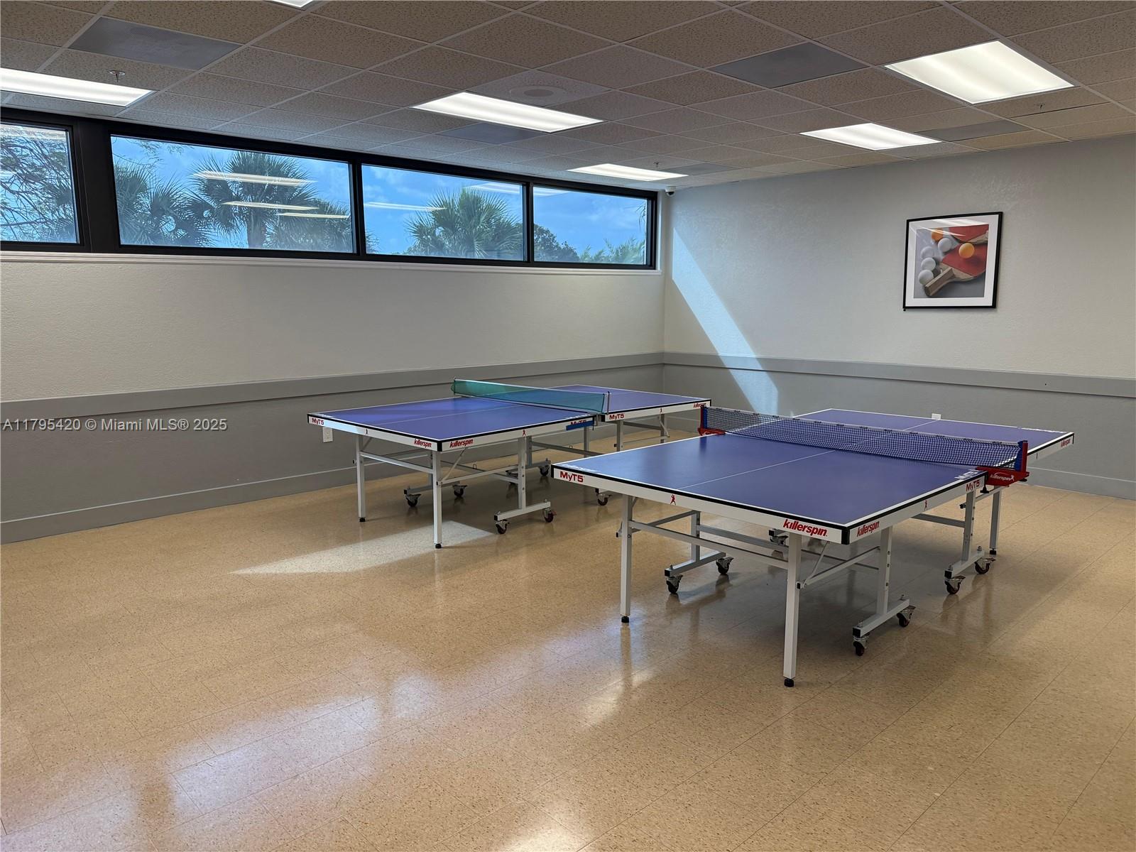 LAUDERDALE WEST 2 SEC - Residential