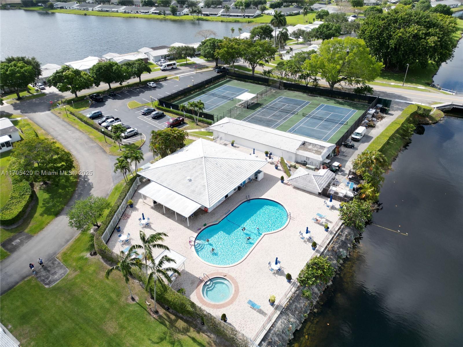 LAUDERDALE WEST 2 SEC - Residential