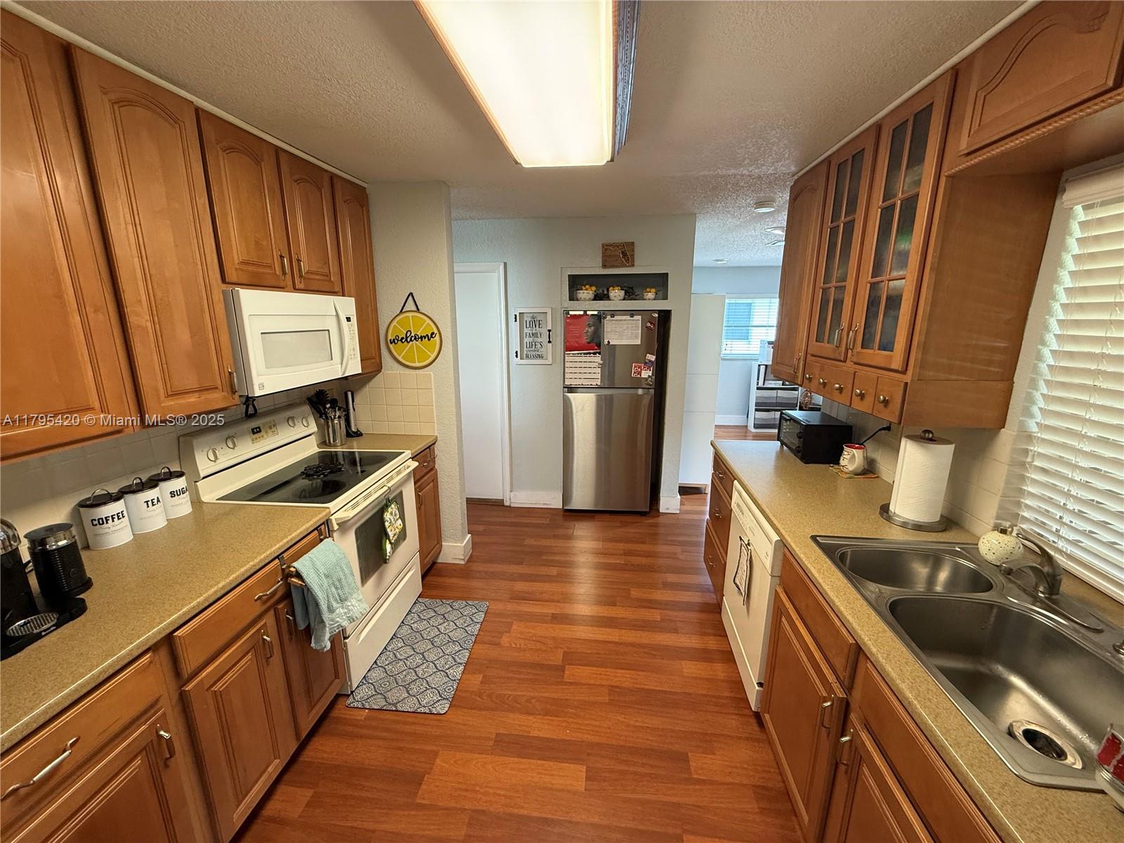 LAUDERDALE WEST 2 SEC - Residential