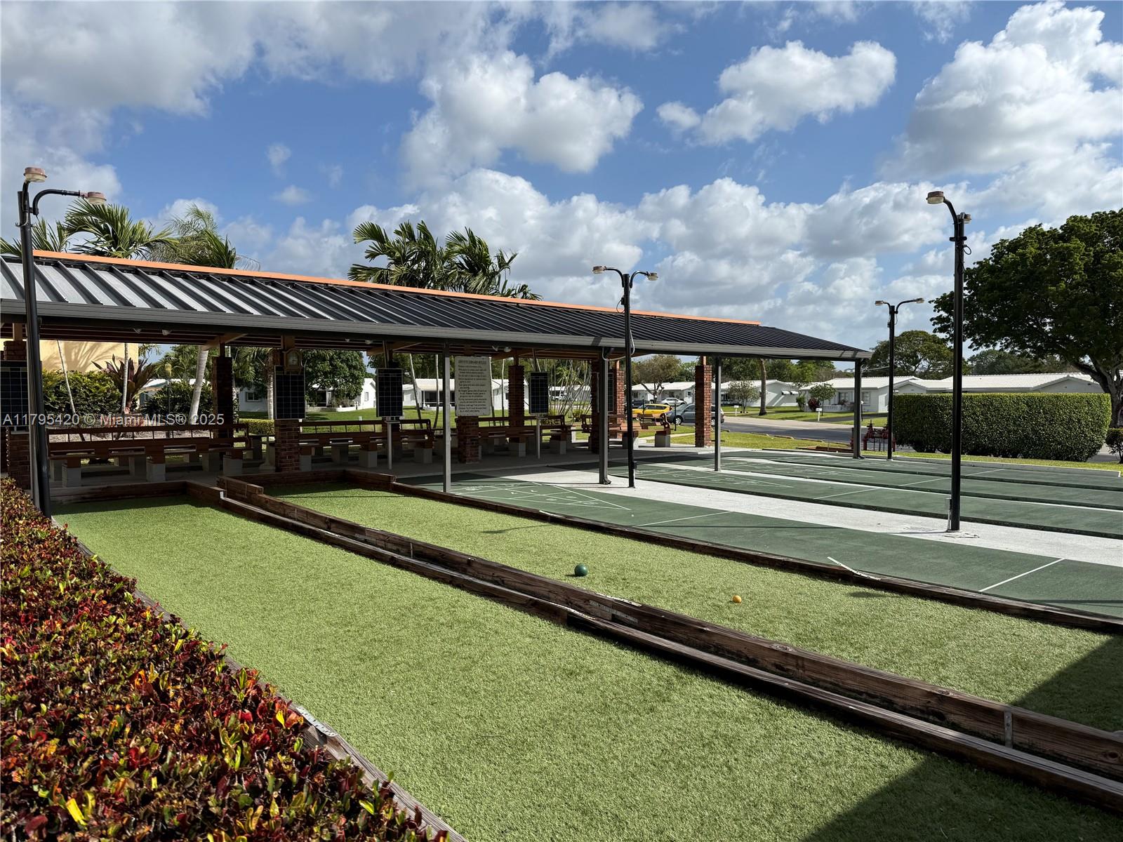 LAUDERDALE WEST 2 SEC - Residential