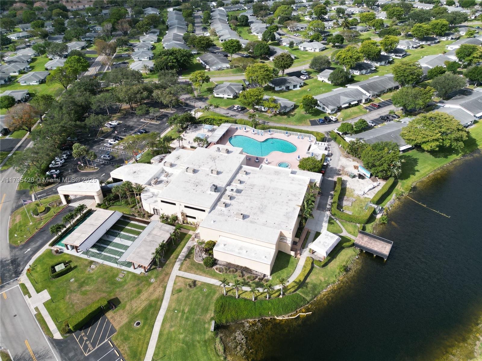 LAUDERDALE WEST 2 SEC - Residential