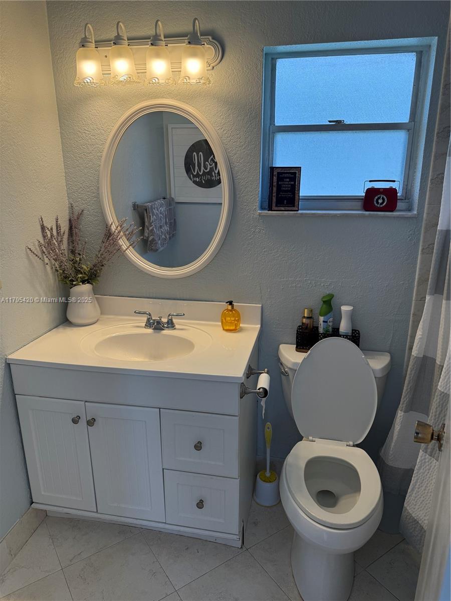 LAUDERDALE WEST 2 SEC - Residential