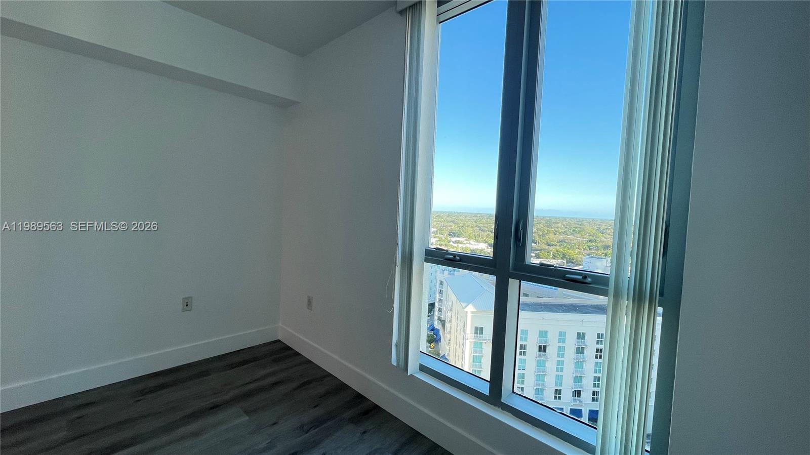 METROPOLIS I AT DADELAND - Residential