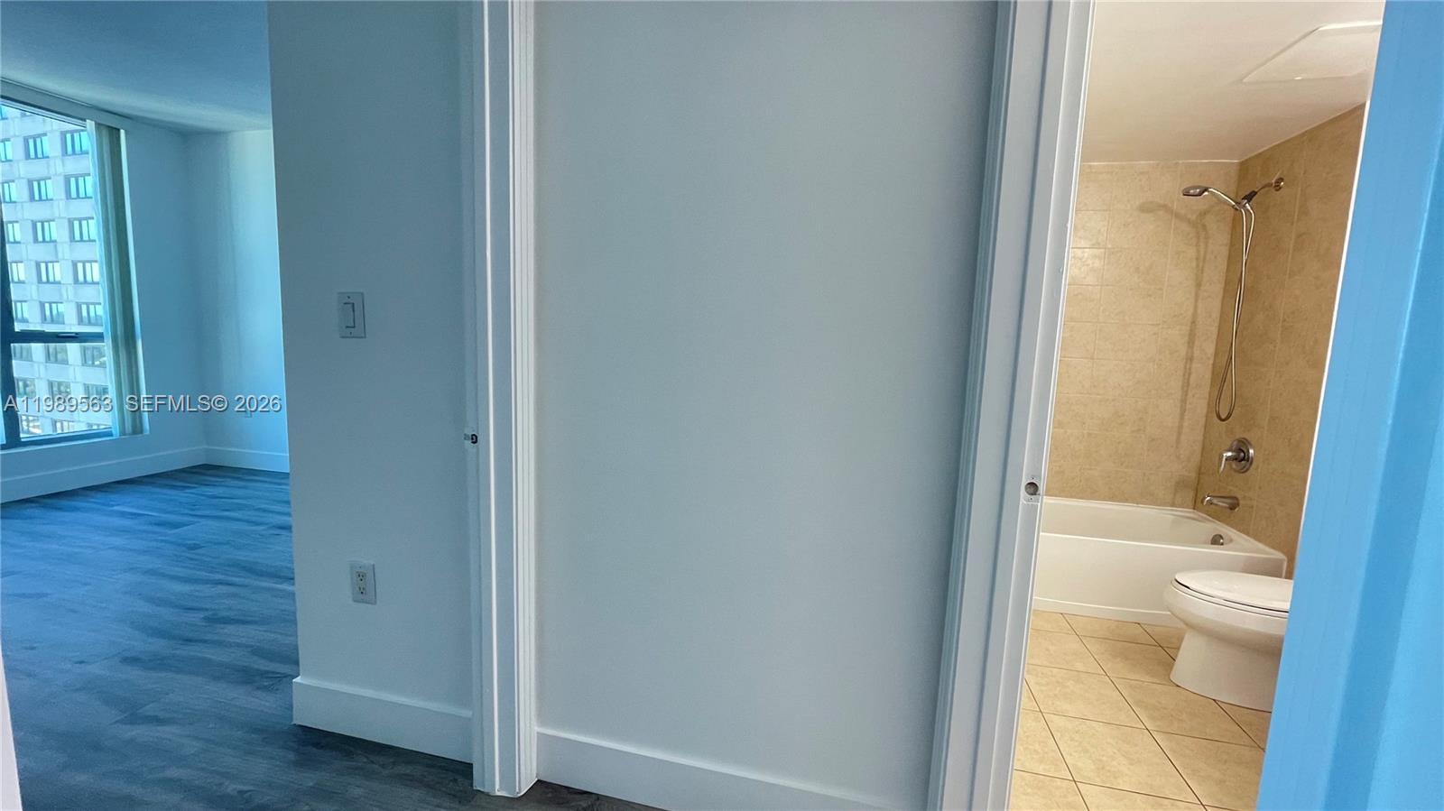 METROPOLIS I AT DADELAND - Residential