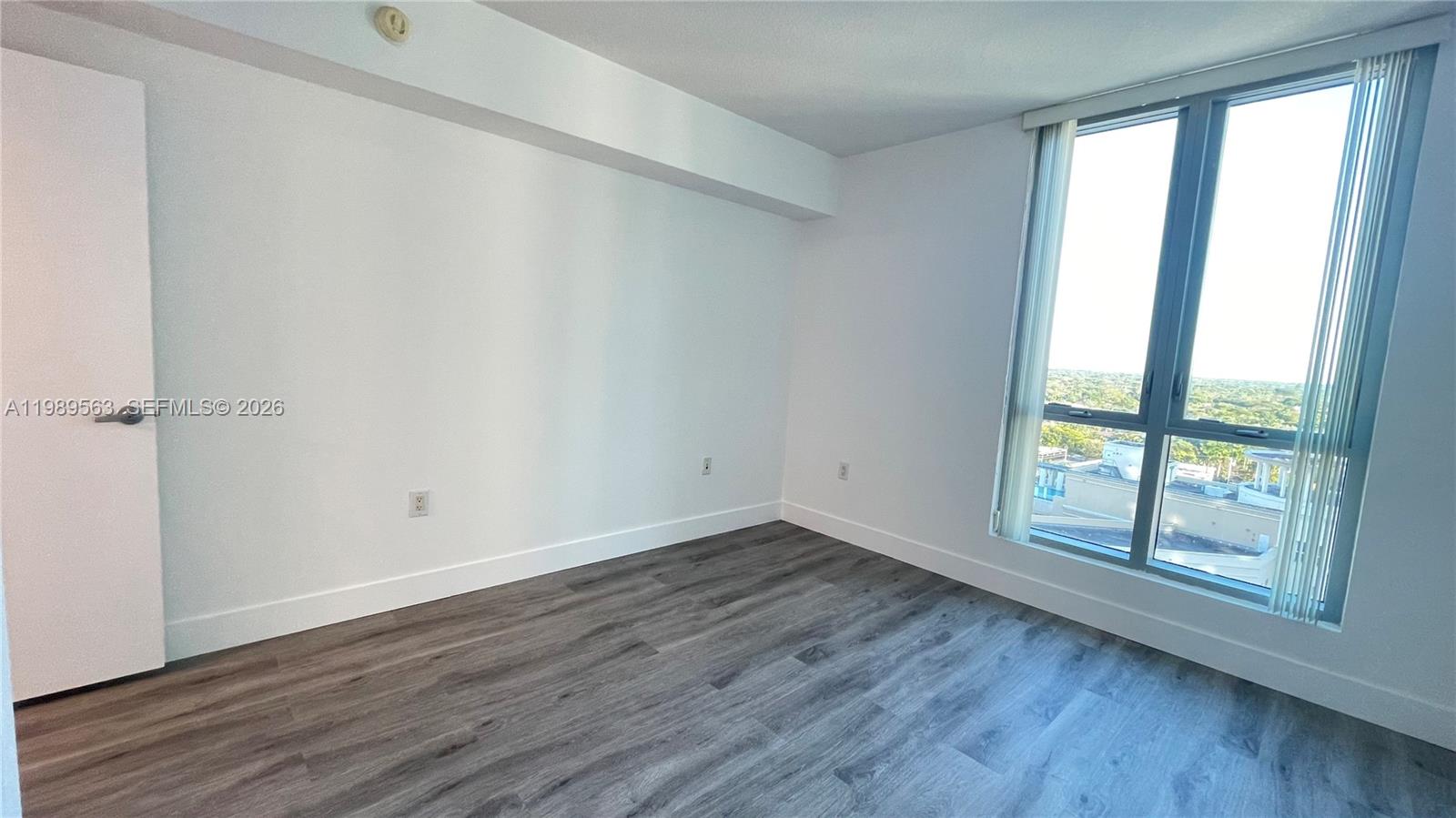 METROPOLIS I AT DADELAND - Residential