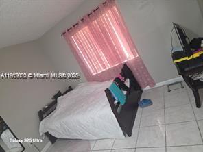 NARANJA LAKES CONDO NO 5 - Residential