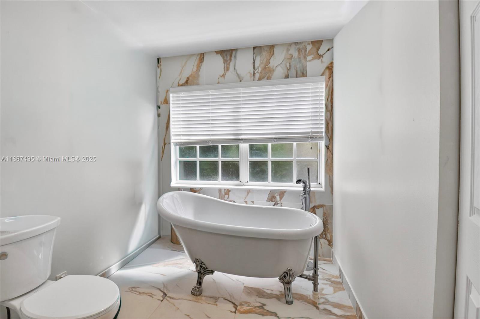 BRIARWOOD AT INDIAN SPRING - Residential Lease