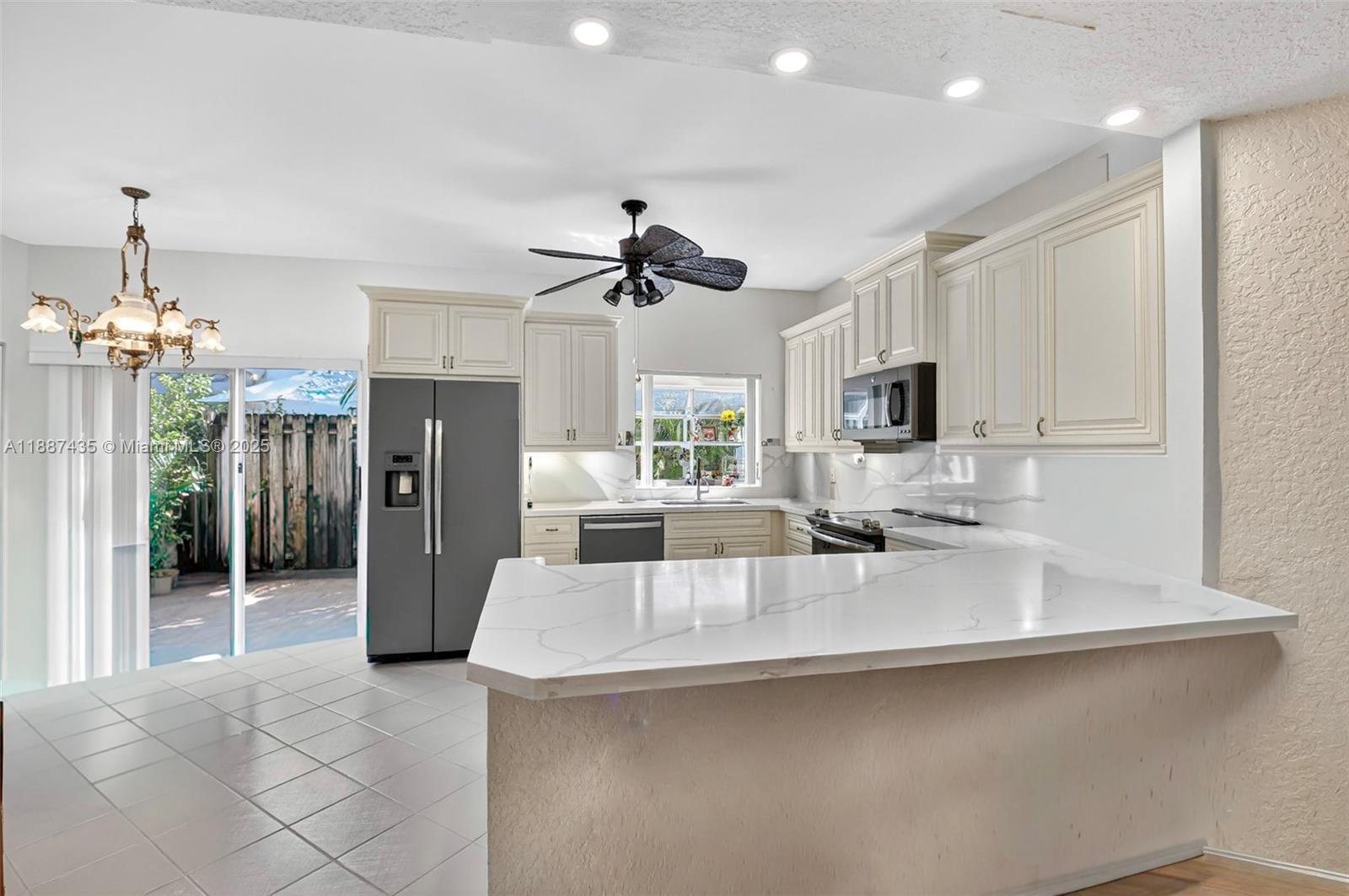 BRIARWOOD AT INDIAN SPRING - Residential Lease