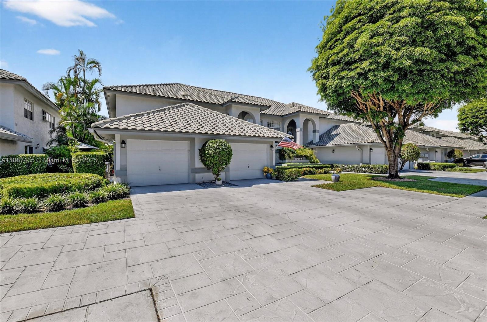 BRIARWOOD AT INDIAN SPRING - Residential Lease