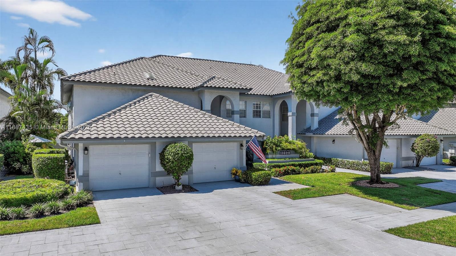 BRIARWOOD AT INDIAN SPRING - Residential Lease