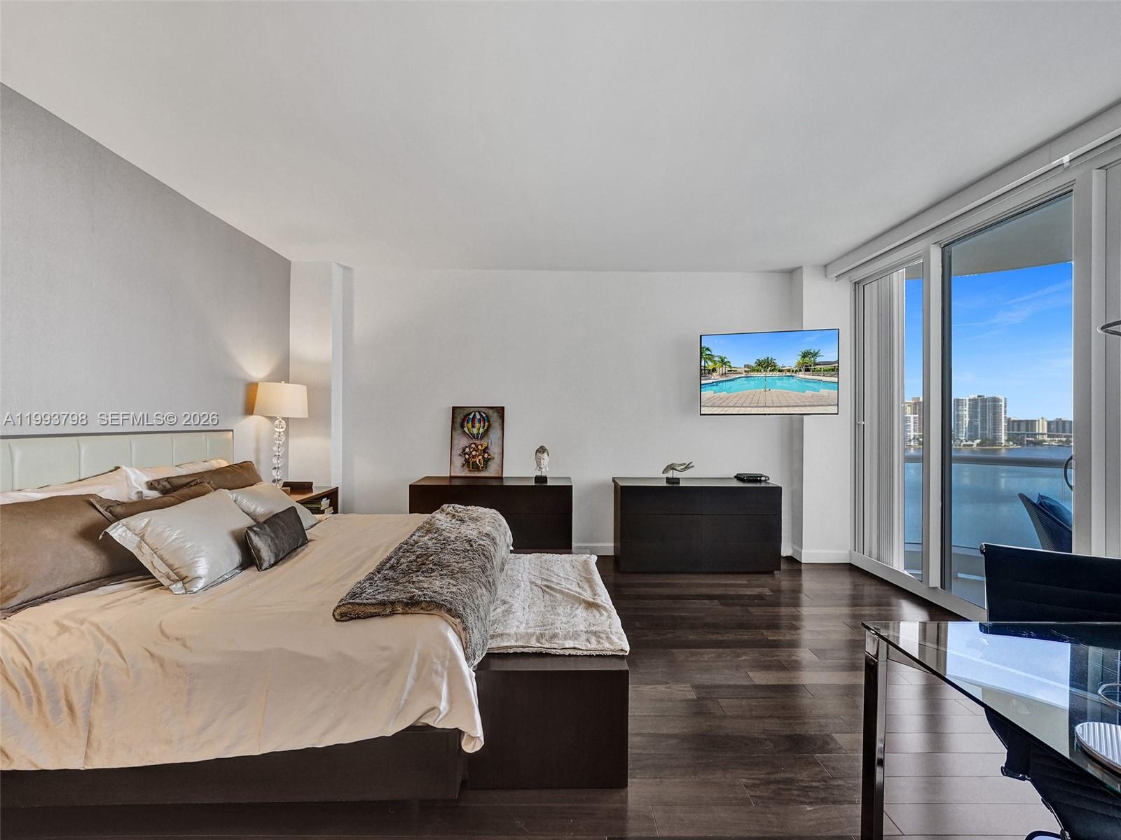 7000 ISL BLVD WILLIAMS IS - Residential