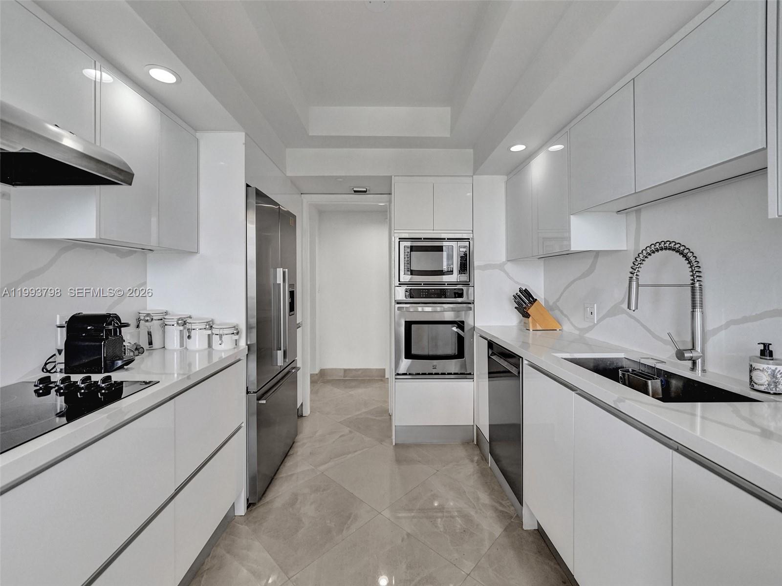 7000 ISL BLVD WILLIAMS IS - Residential