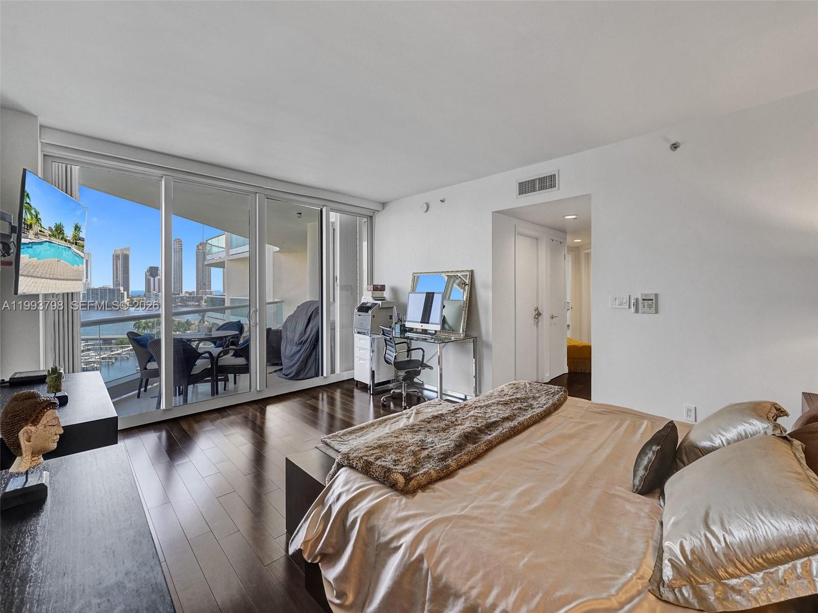 7000 ISL BLVD WILLIAMS IS - Residential