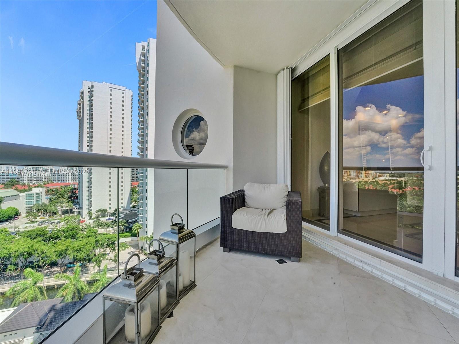 7000 ISL BLVD WILLIAMS IS - Residential