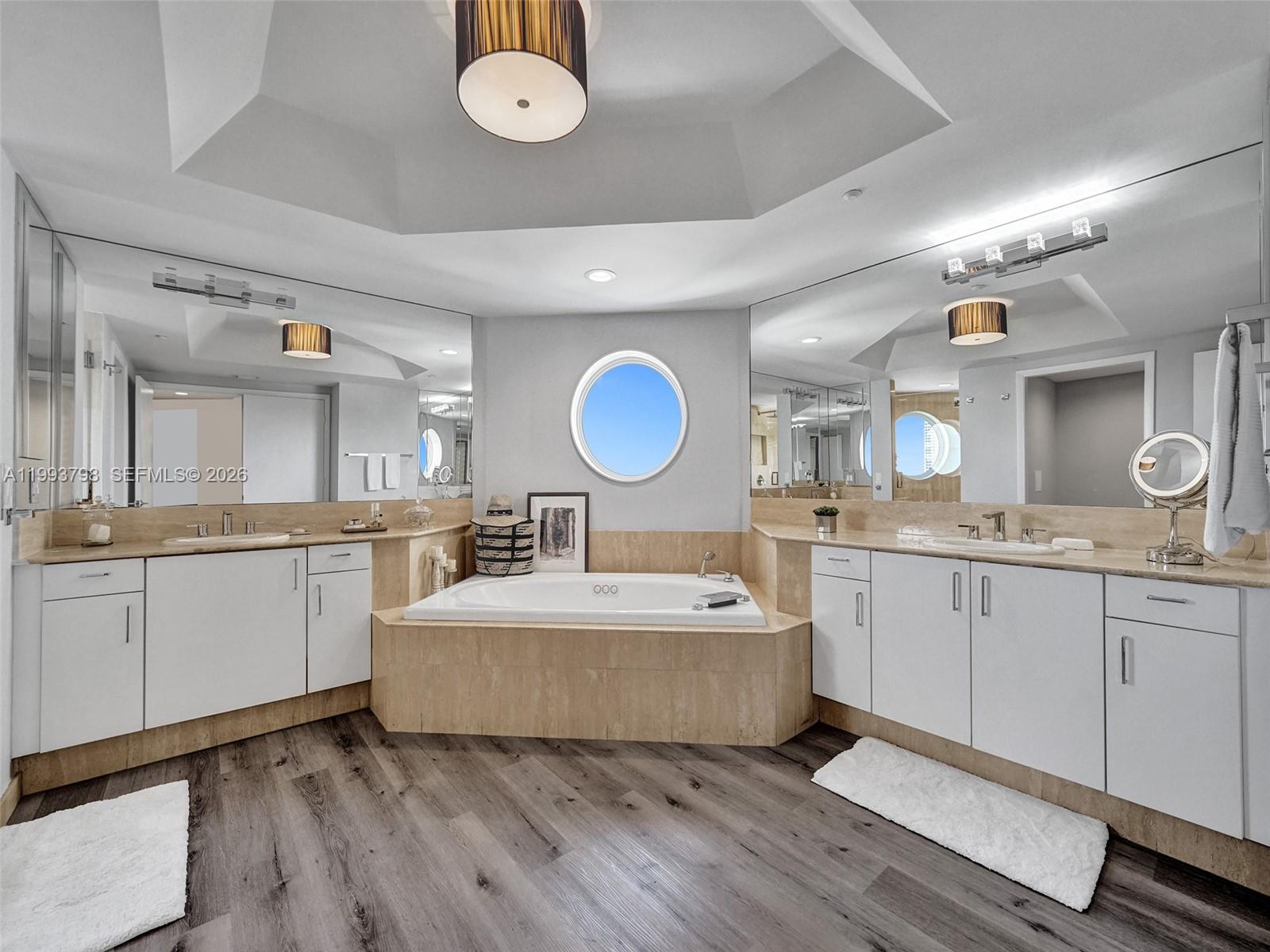 7000 ISL BLVD WILLIAMS IS - Residential