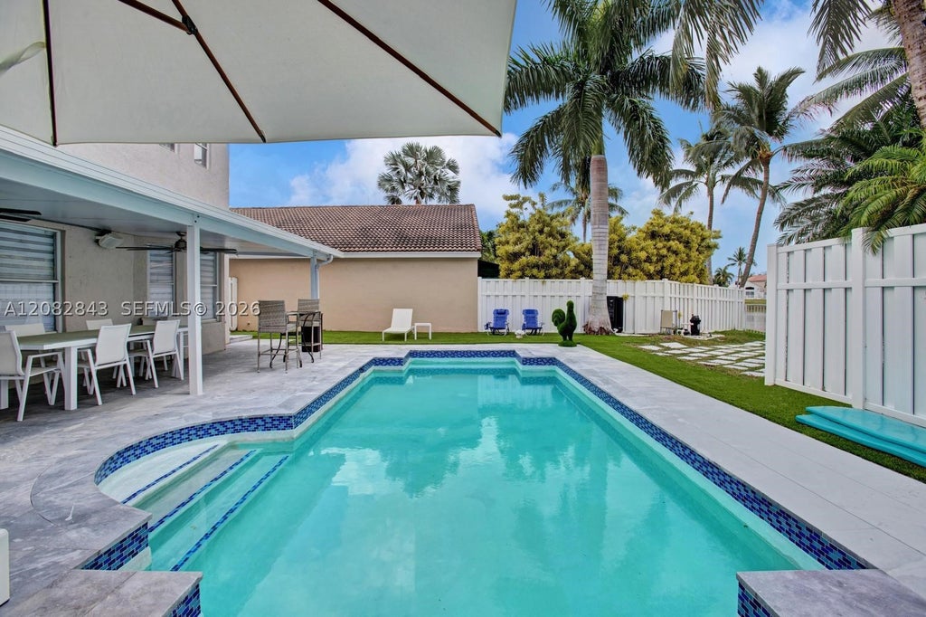 Photo of 3432 SW 49th St, Hollywood, FL 33312 (MLS # A12082843)
