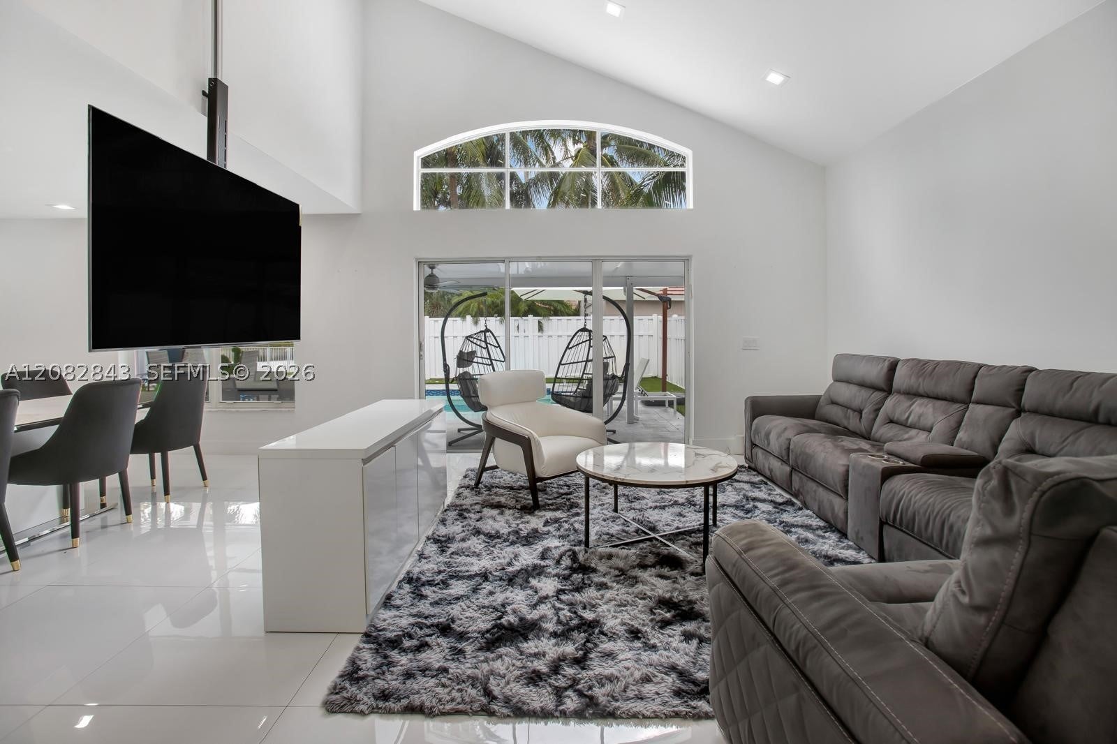 3432 SW 49th St, Hollywood, FL, 33312/$1,150,000 4 3432 SW 49th St