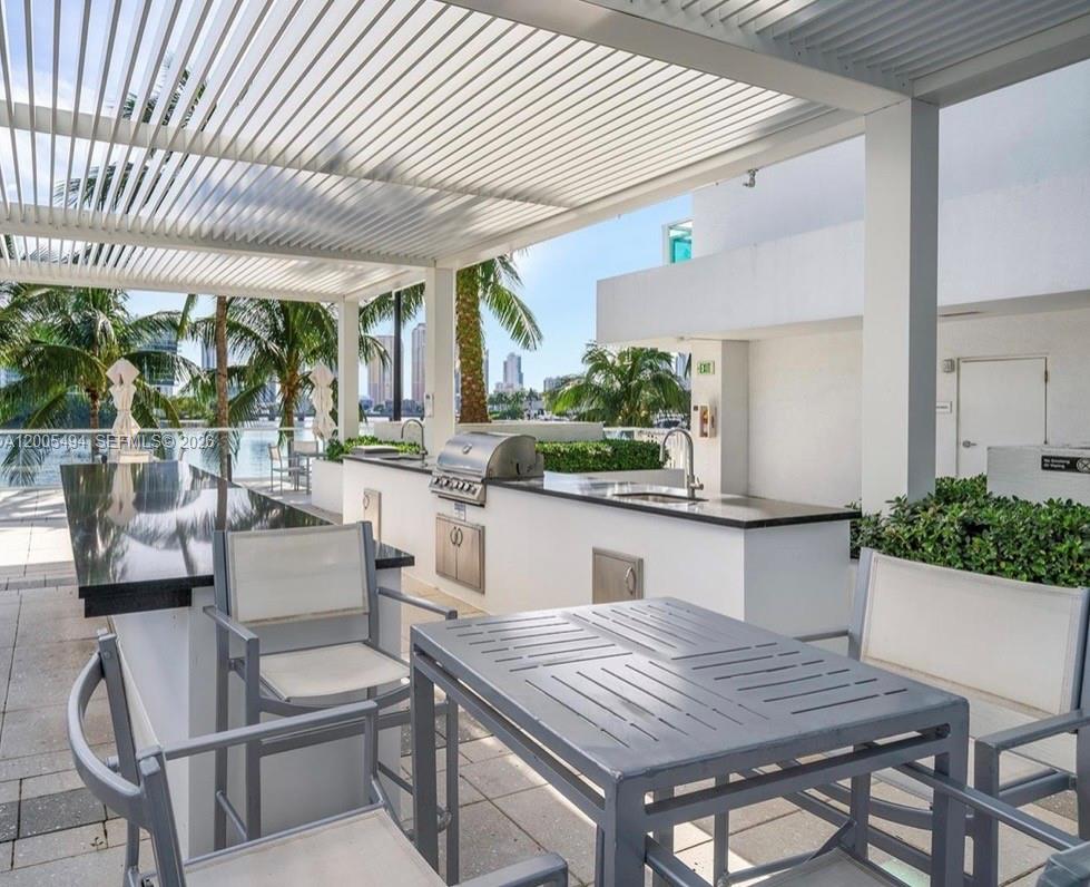 THE PENINSULA CONDO - Residential