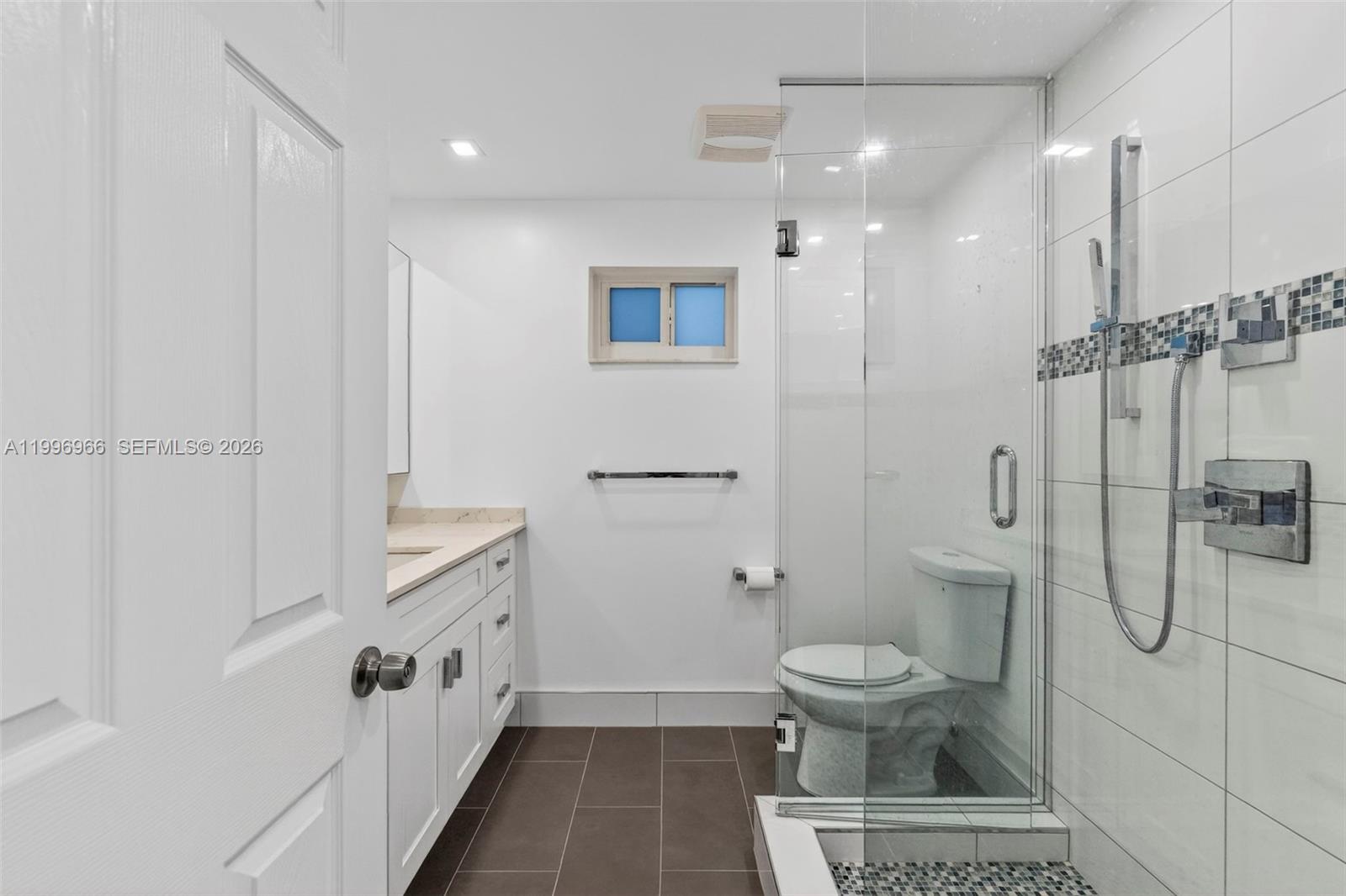 WINDSOR CONDO - Residential