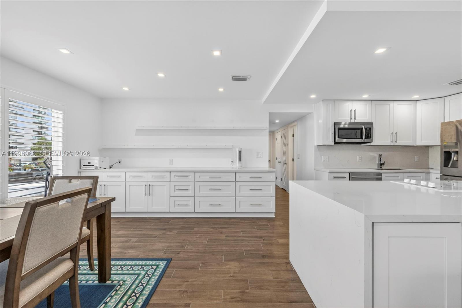 WINDSOR CONDO - Residential