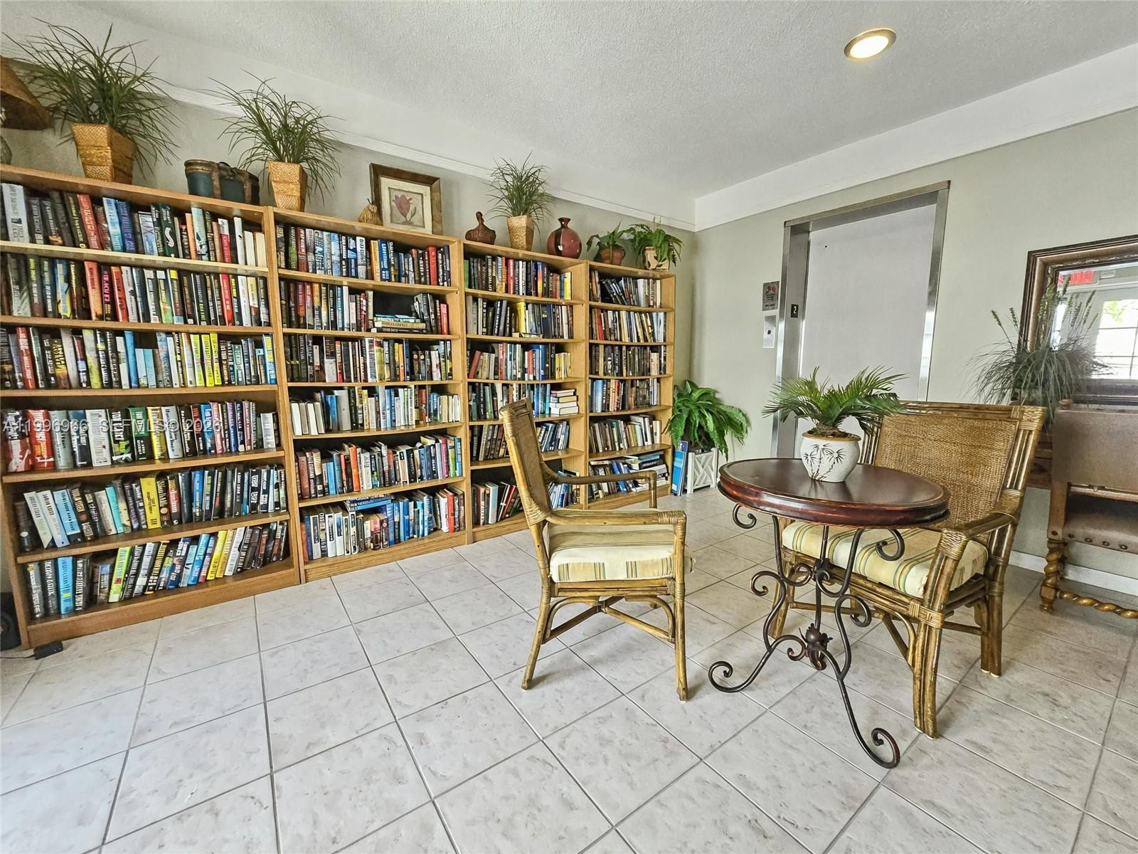 WINDSOR CONDO - Residential