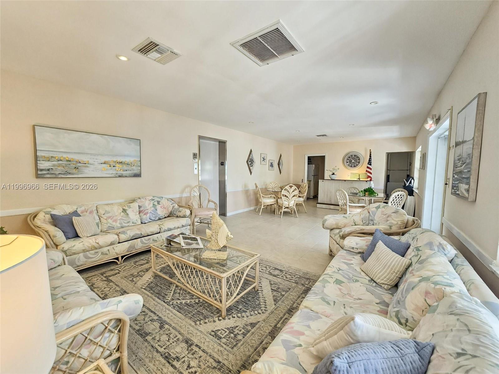 WINDSOR CONDO - Residential