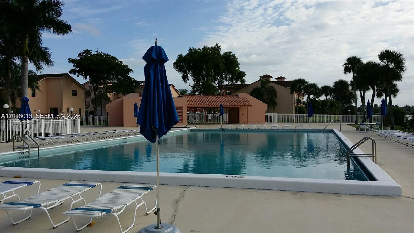 LAKE VIEW OF CALIF CLUB C - Residential