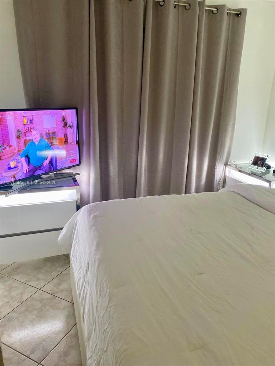 CUTLER CREEK VILLAGE COND - Residential