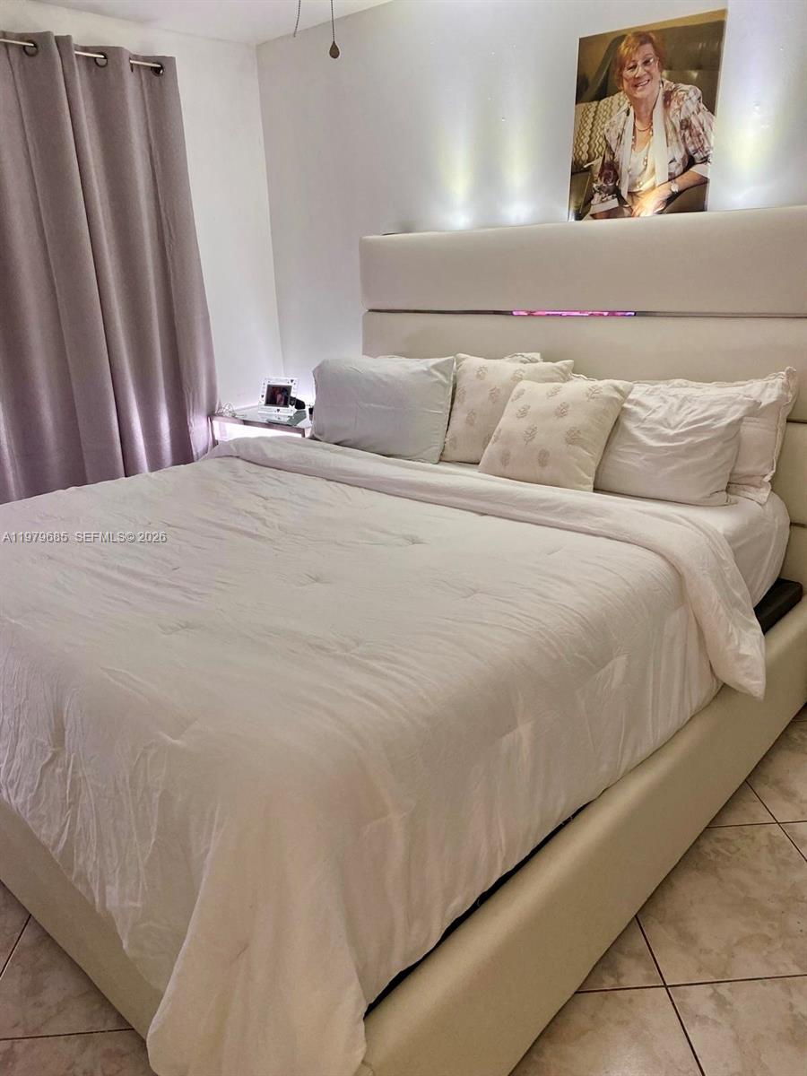 CUTLER CREEK VILLAGE COND - Residential