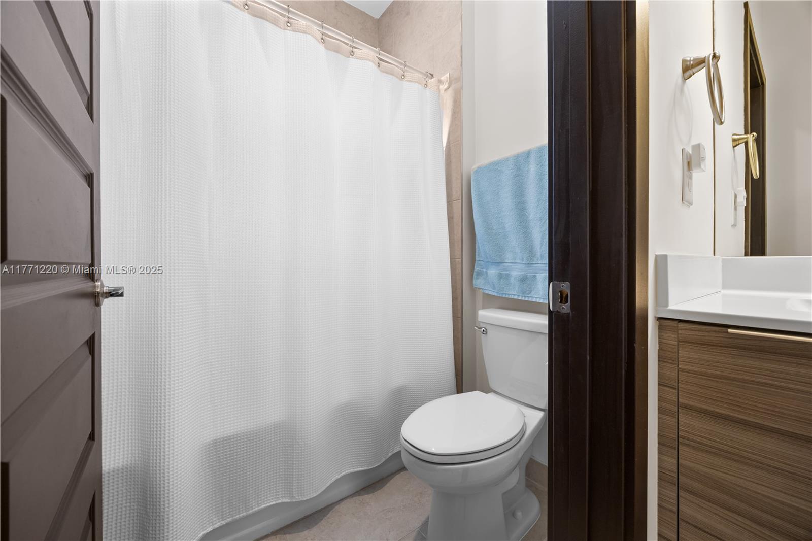 DUNNWOODY LAKE - Residential