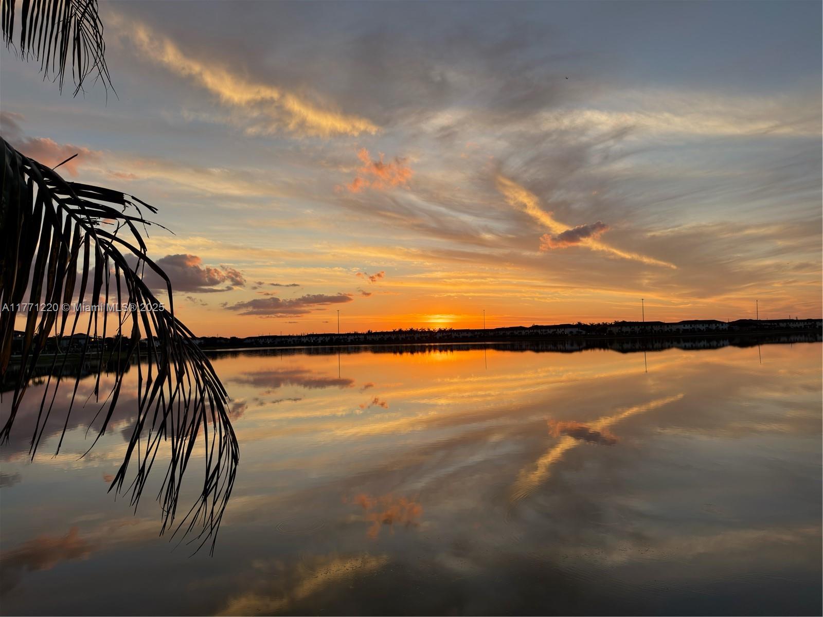 DUNNWOODY LAKE - Residential