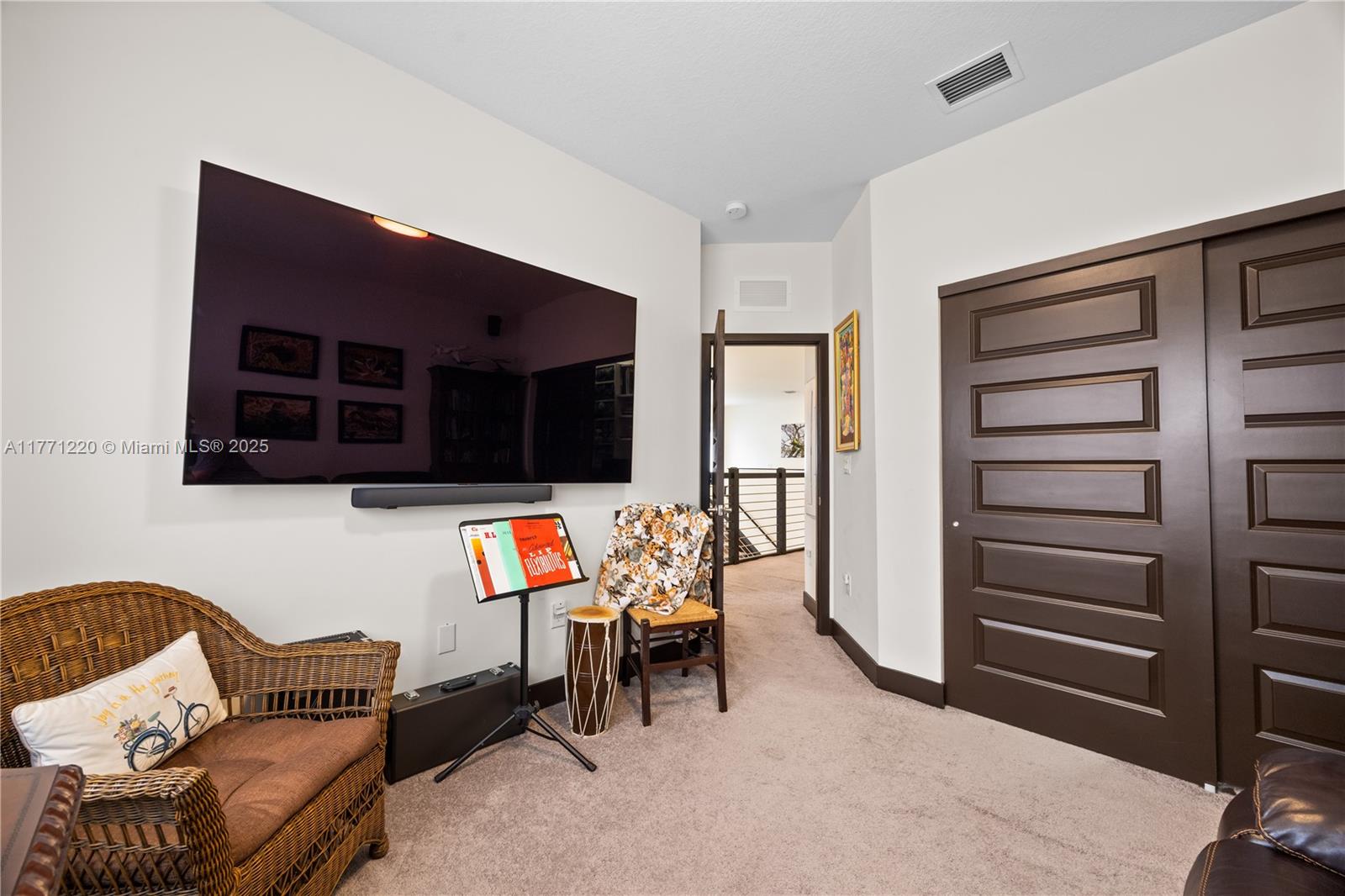 DUNNWOODY LAKE - Residential