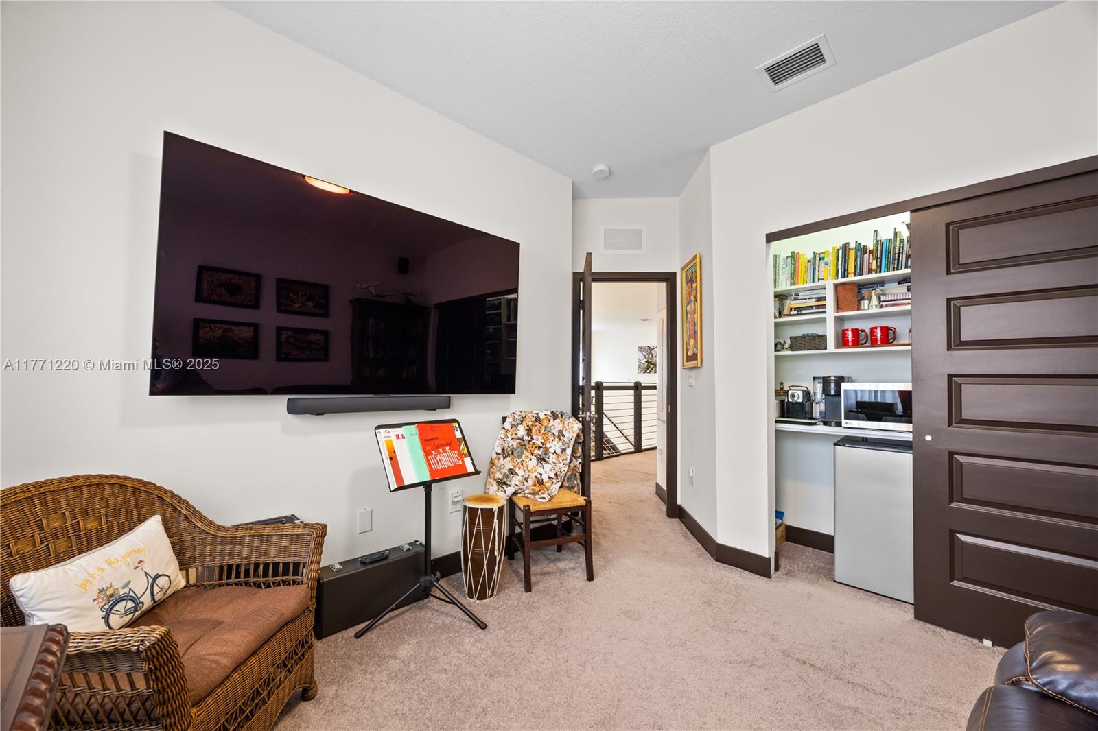 DUNNWOODY LAKE - Residential