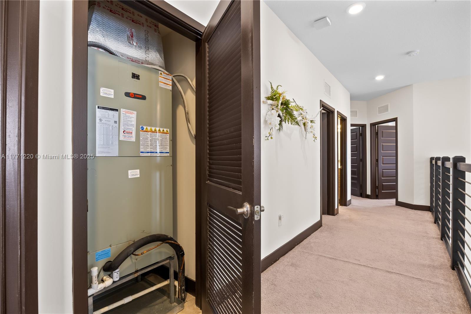 DUNNWOODY LAKE - Residential