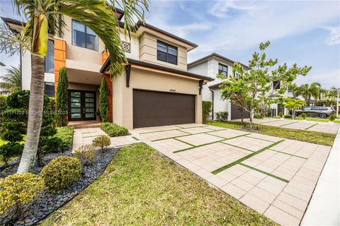 15742 NW 88th Ave Miami Lakes FL 33018